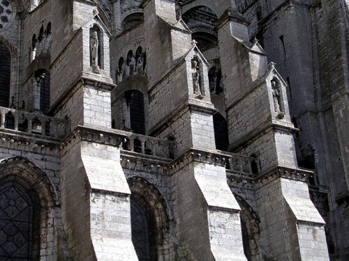 Chartres-Cathedral-Flying-Buttress.jpg