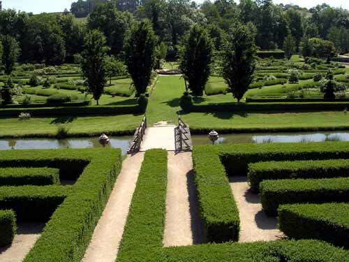 maze and 17th century garden