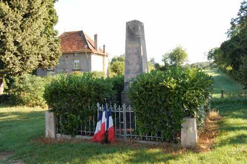 Photo of the War Monument in Fley France.
