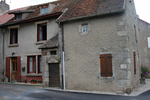 Grenier à Sel in the village of Mont Saint Vincent.