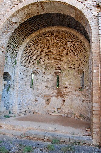 Apse photo of Le Puley Church in Burgundy.