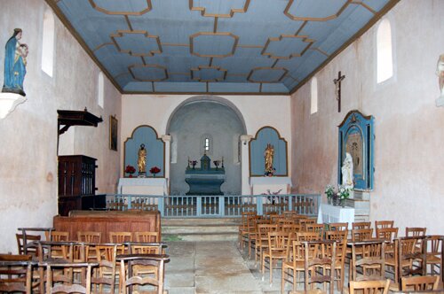 Photo of the inside of the village church of Massy France.