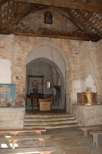 Photo of the church alter in Vaux-en-Pré France.